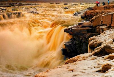 风水智慧：深圳风水先生黄天雄谈在对立中寻找生存法则