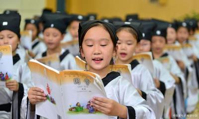 黄天雄谈姓氏起名的独特方法与理念