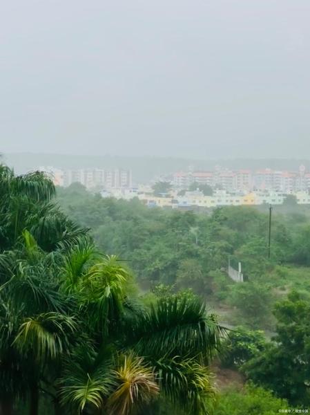 黄天雄的风水体系通过融合传统智慧与现代科技